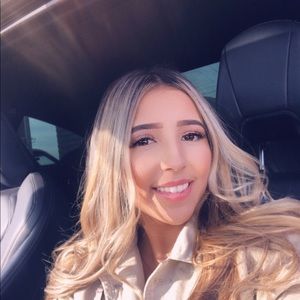 Meet your Posher, Marissa